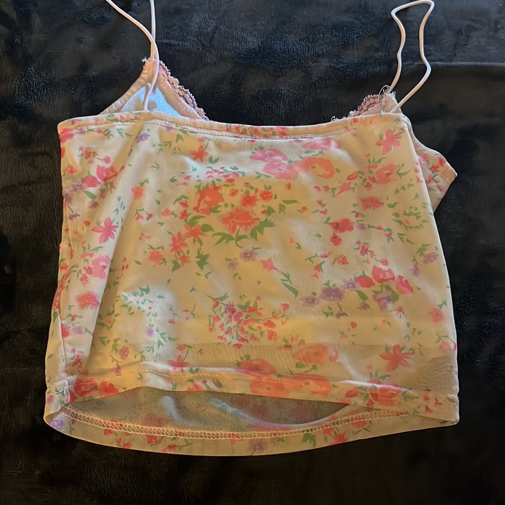 crop top - Picture 2 of 2